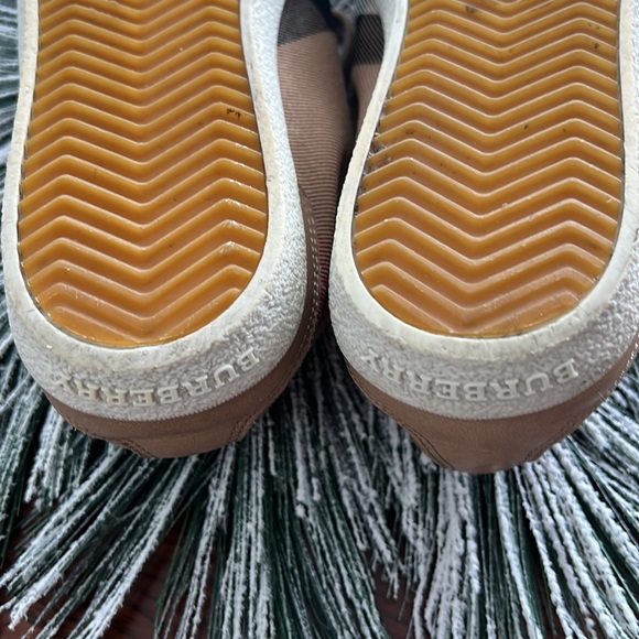 Burberry London Brown-Tan Leather Canvas 
Sneakers - Picture 12 of 12